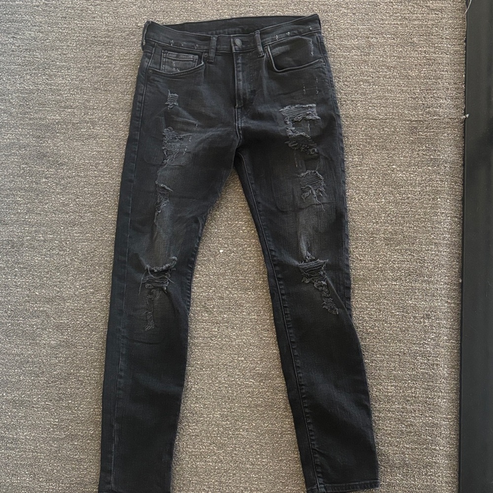 Men's Black Distressed Jeans